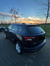 Skoda Karoq 1.5 TSI DSG AMBITION, Vollausstattung - Skoda Karoq Gebrauchtwagen in Köln