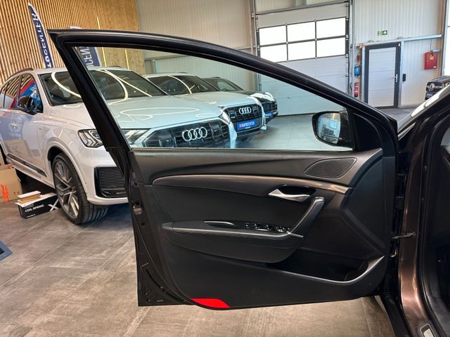 Hyundai i40 cw blue Premium *Navi*TOP*AHK*