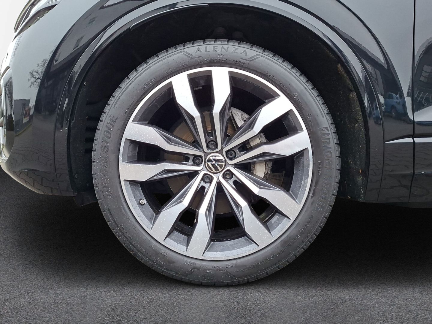 Touareg 3.0 TDI V6 4M R-Line *PANO*STHZ*HUD*