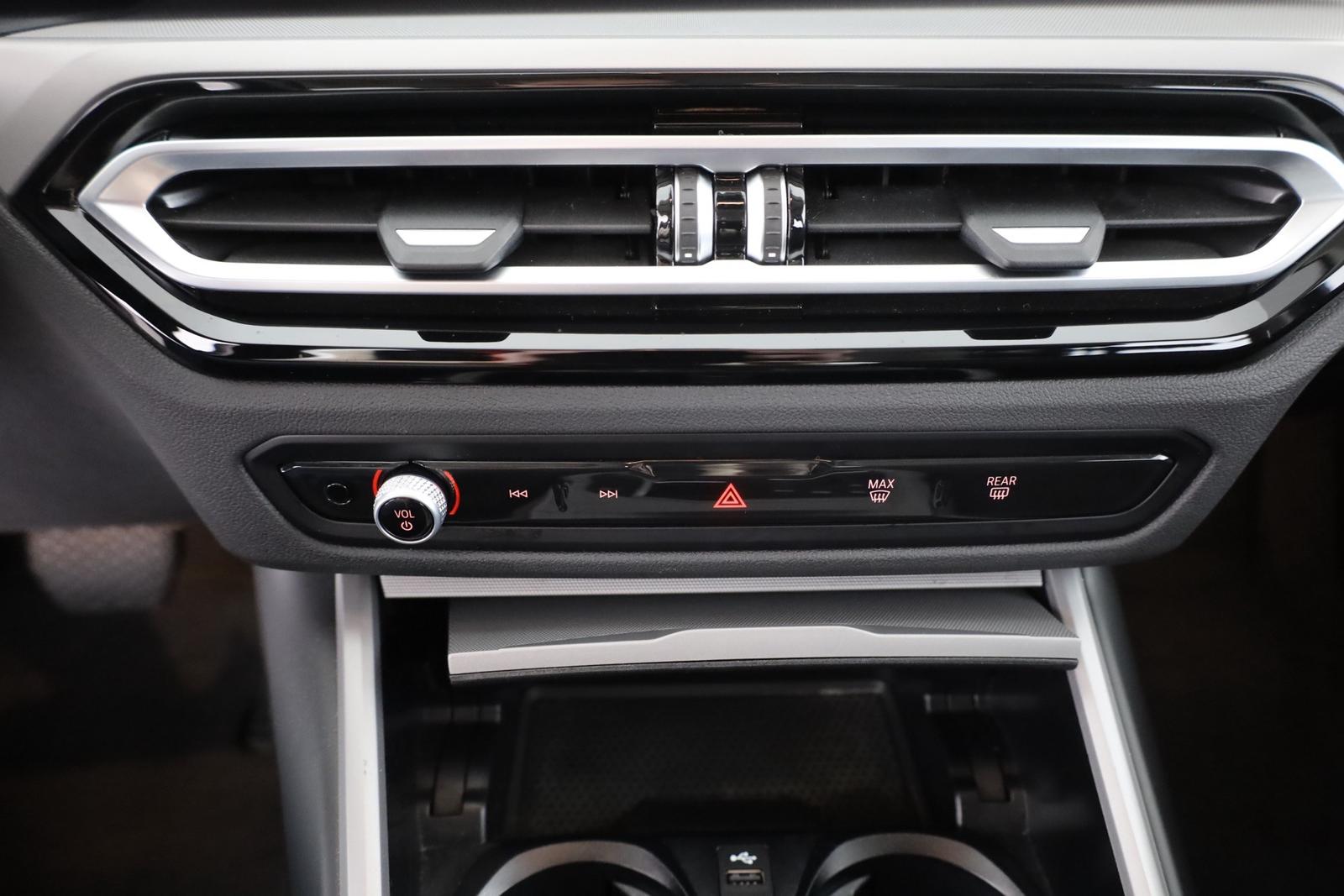 BMW 3 Series i Touring LED Navi ACC el. Heckklappe DAB, миниатюра 12