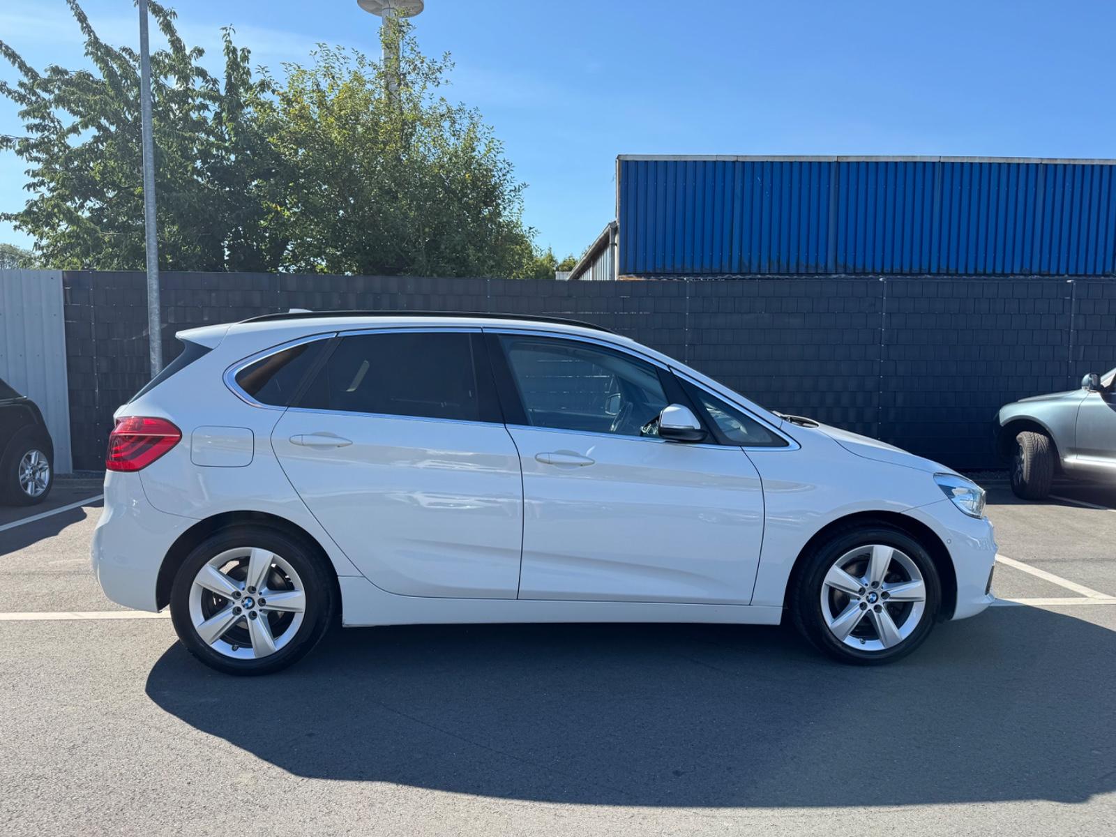 BMW 218 Active Tourer *NAVI*LEDER*PDC*LED*TEMP*