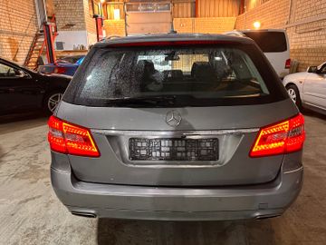 Mercedes E 200 - 5
