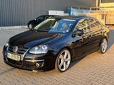 Volkswagen Jetta 2.0 TDI DSG DPF Comfortline Comfortline - Volkswagen Jetta Comfortline mit Diesel-Antrieb