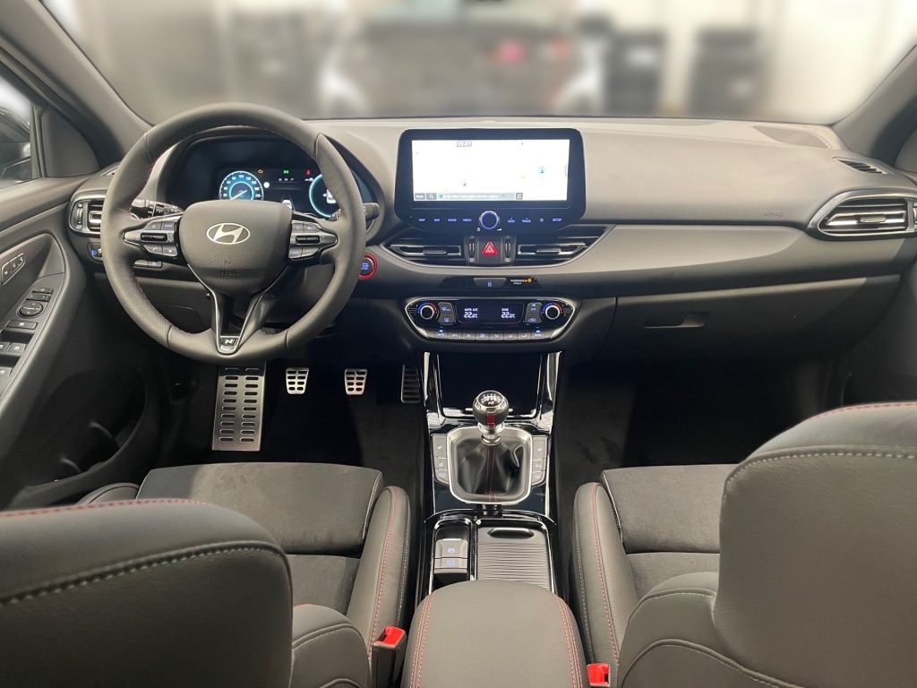 Fahrzeugabbildung Hyundai i30 FL 5-Türer (MY25) 1.5 T-GDI (140 PS) 48V 6-M