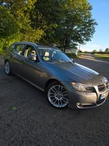 BMW 325d Touring Edition Exclusive - Schalter/H&K
