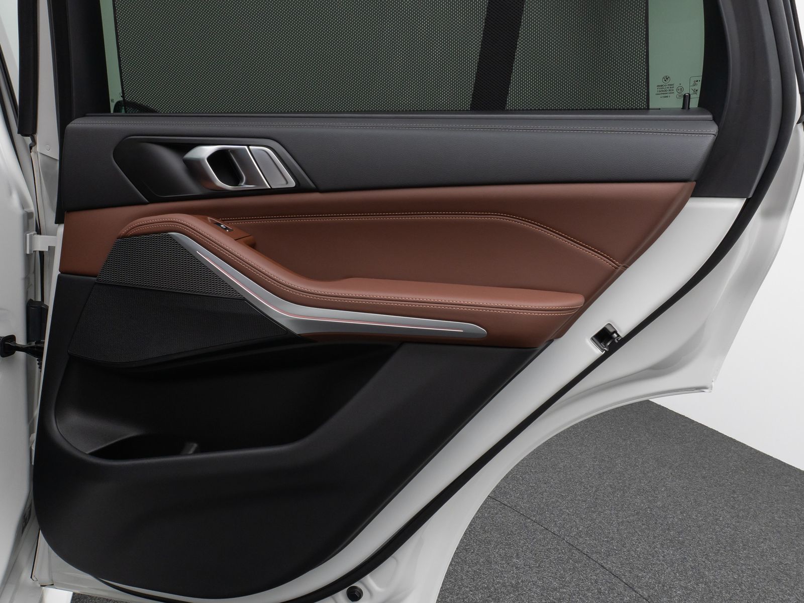 Fahrzeugabbildung BMW X5 xD30d M Sport Panoram Kamera HUD DAB HiFi 21"