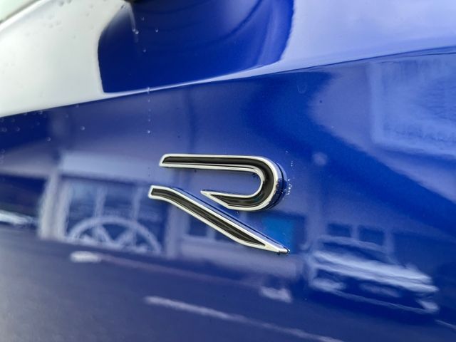 Fahrzeugabbildung Volkswagen Golf R-Line 1,5 l eTSI KLIMA LED ALU