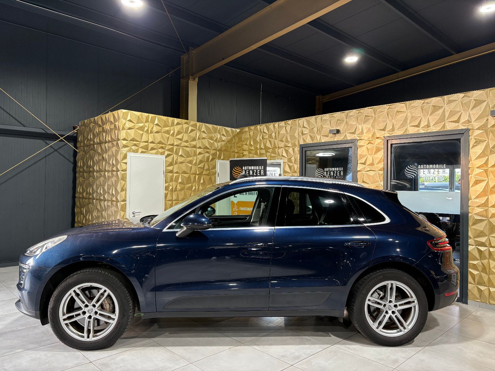 Fahrzeugabbildung Porsche Macan S Diesel/PANO/APPLE/NAVI/PDC/TEMPOMAT/SHZ
