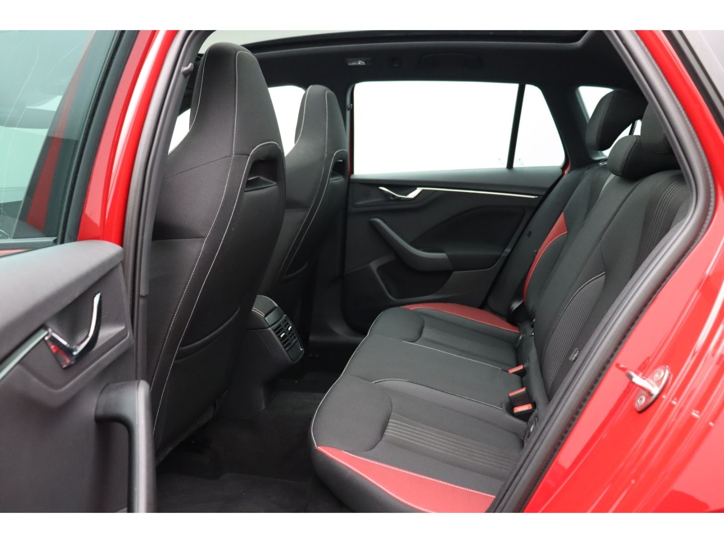 Fahrzeugabbildung SKODA Kamiq Monte Carlo 1,5 TSI AHK-klappbar Panorama