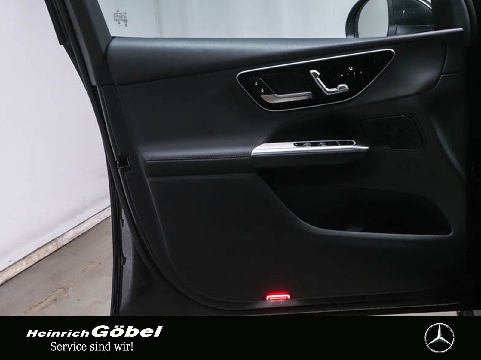 Fahrzeugabbildung Mercedes-Benz GLC 200 4M AVANTGARDE+AHK+LED+KAMERA+NAVI+MEMORY