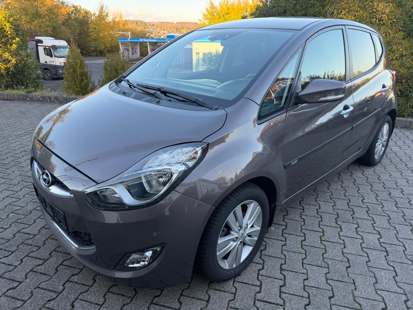 Hyundai ix20 2011 — photo 10