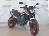 KTM Duke 890 R - KTM 890 DUKE R