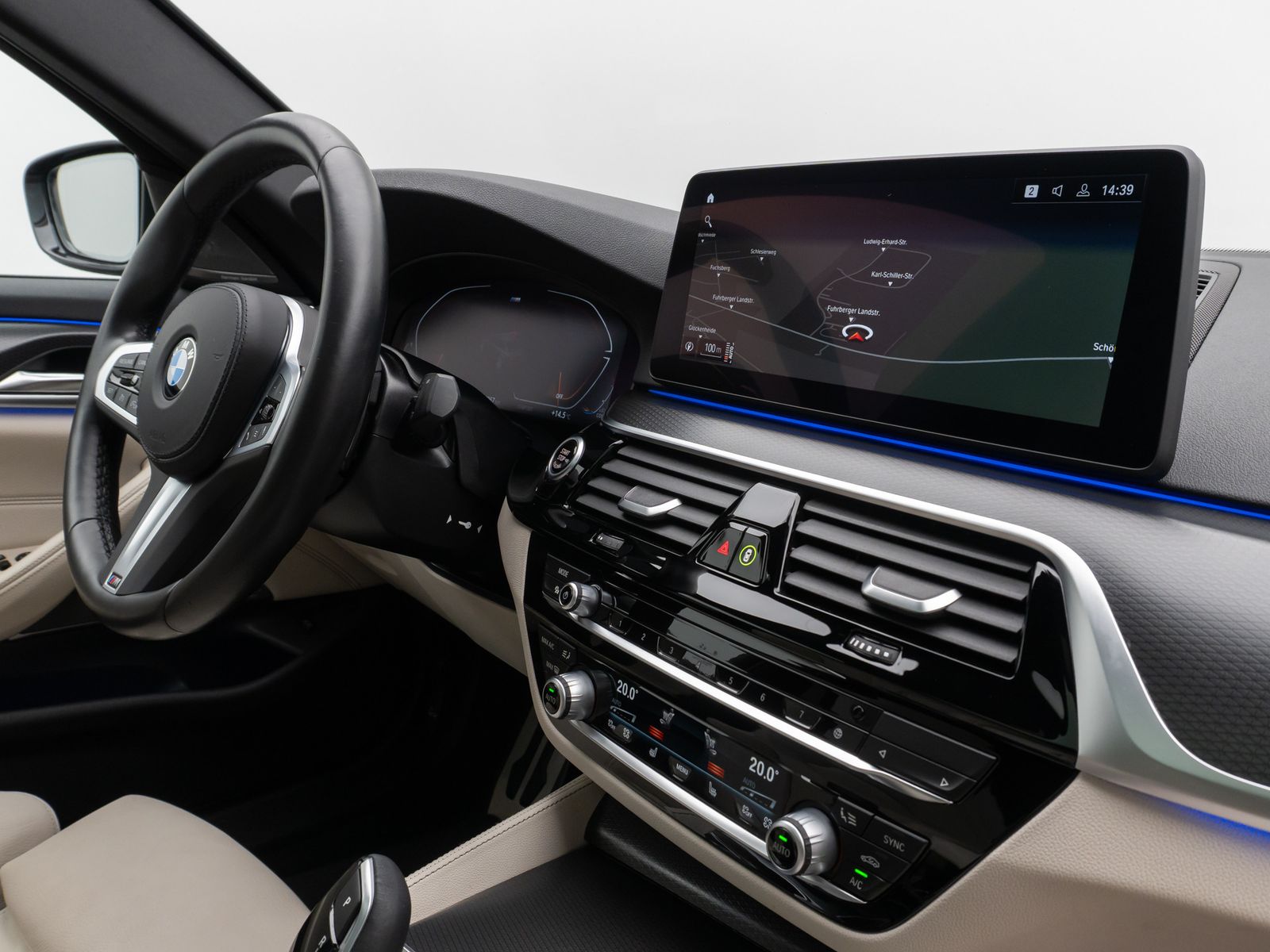 Fahrzeugabbildung BMW 540i xD M Sport Glasdach Kamera HUD DAB H/K 19"