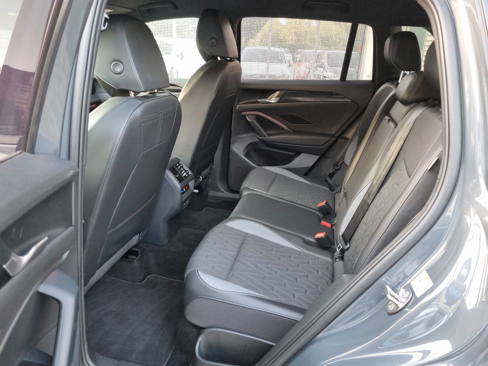 Volkswagen Tiguan - Bild 15