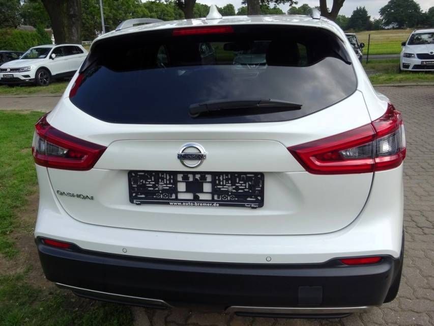 Fahrzeugabbildung Nissan Qashqai 1,2 DIG-T Tekna Safety Shield beh.FS  Pa