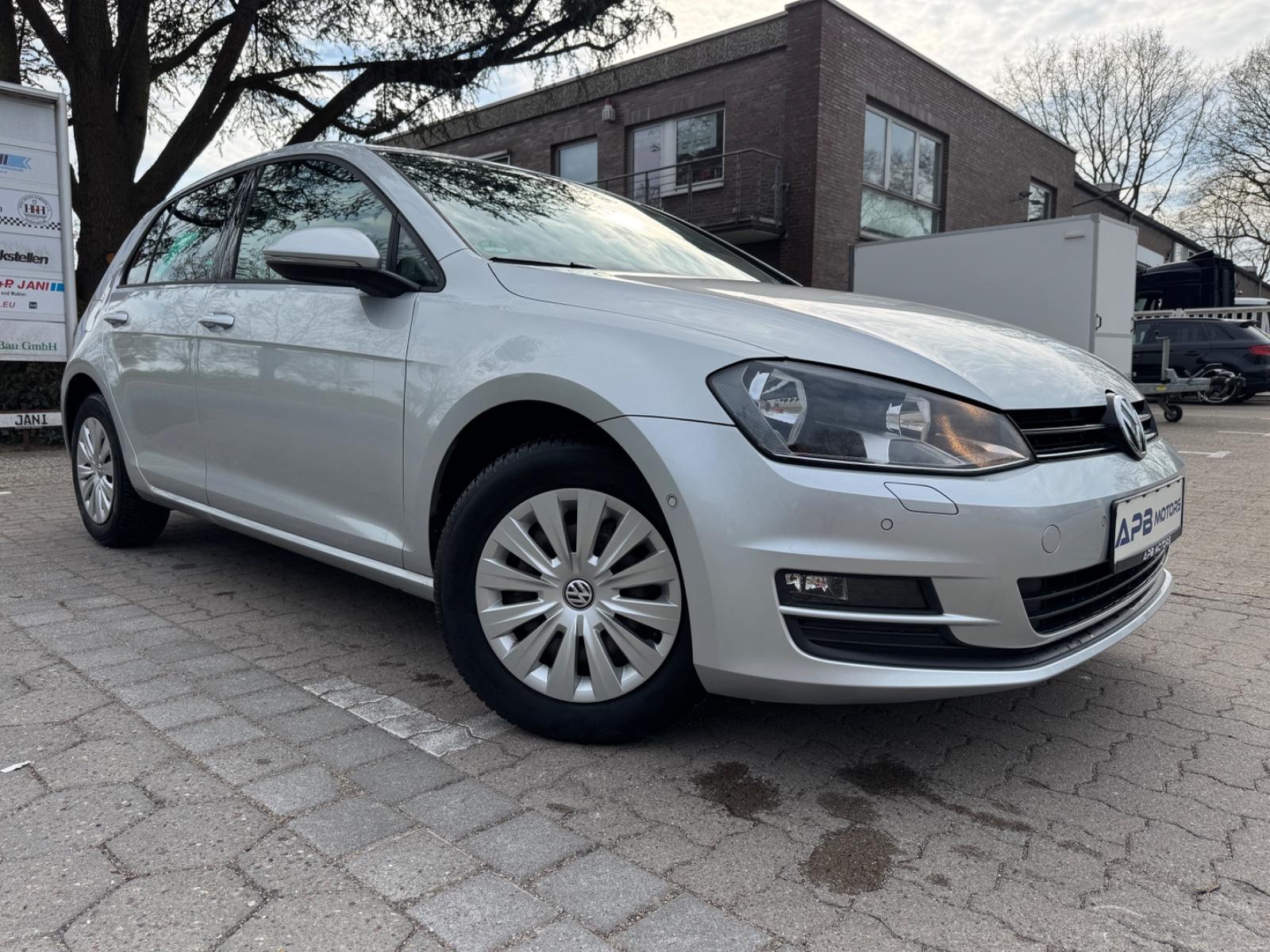 Volkswagen GOLF VII BMT STAND+SITZHZG. PDC 1.HAND SCHECKH.