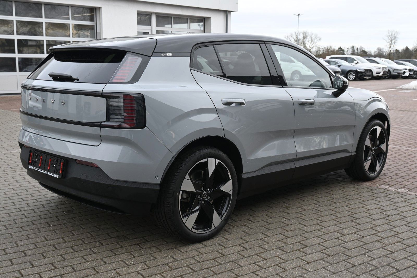 Fahrzeugabbildung Volvo EX30 Twin Performance AWD Ultra*PANO*ACC*20"