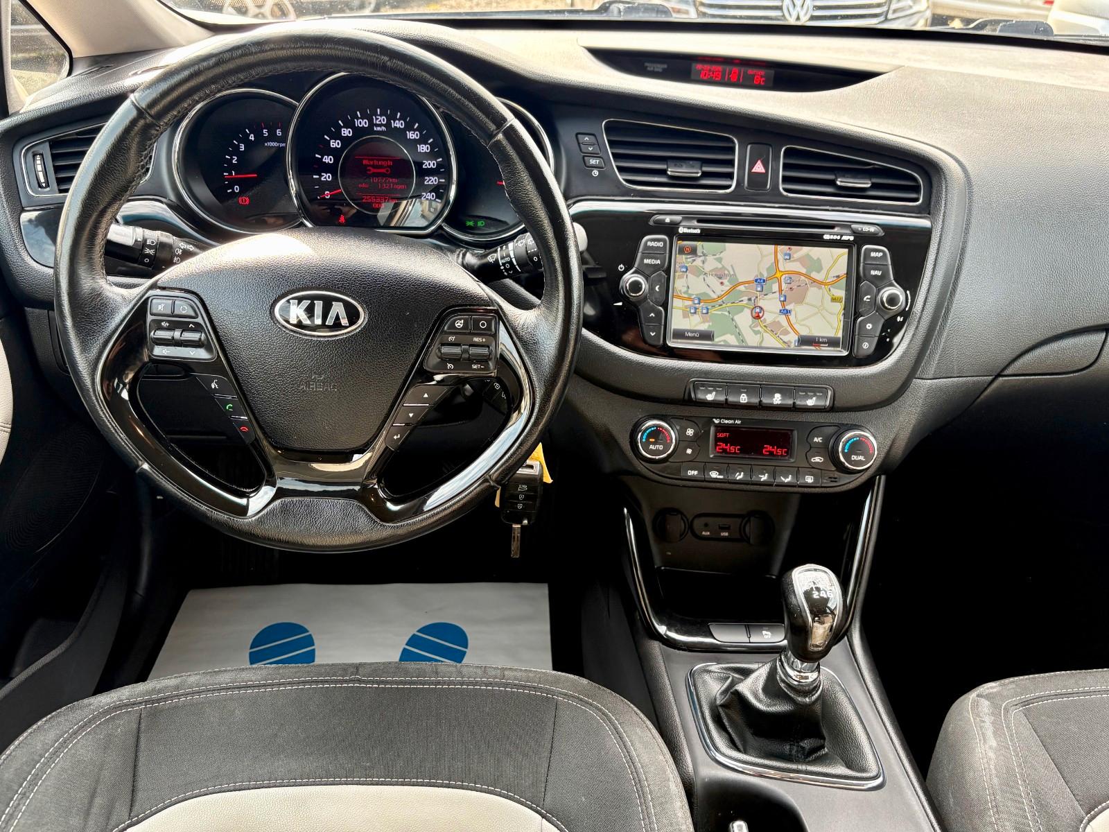 Kia cee'd Sportswagon 1.6 CRDi Navi AHK Kamera 2.HD