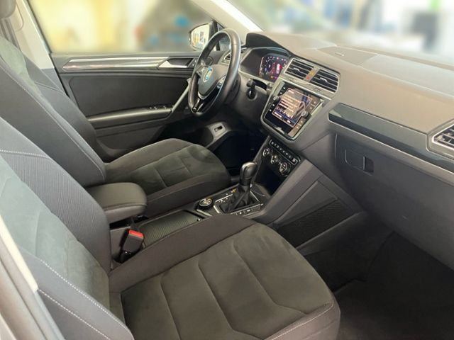 Fahrzeugabbildung Volkswagen Tiguan 2.0 TSI 140kW 4Motion Highline LED AHK NA