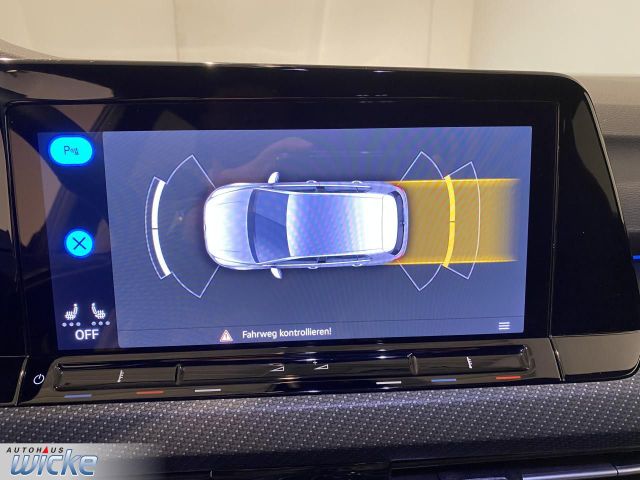 Golf VIII 2.0 TSI DSG R-Line NAVI KLIMA PDC LED