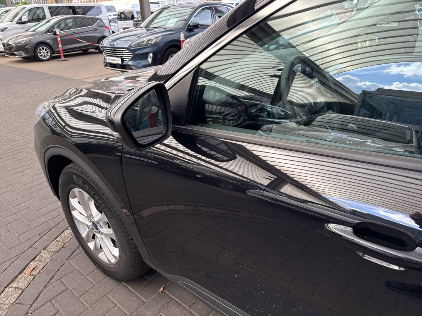 Fahrzeugabbildung Ford Kuga Titanium Winterp./LED/e. Heckklappe/ Kamera