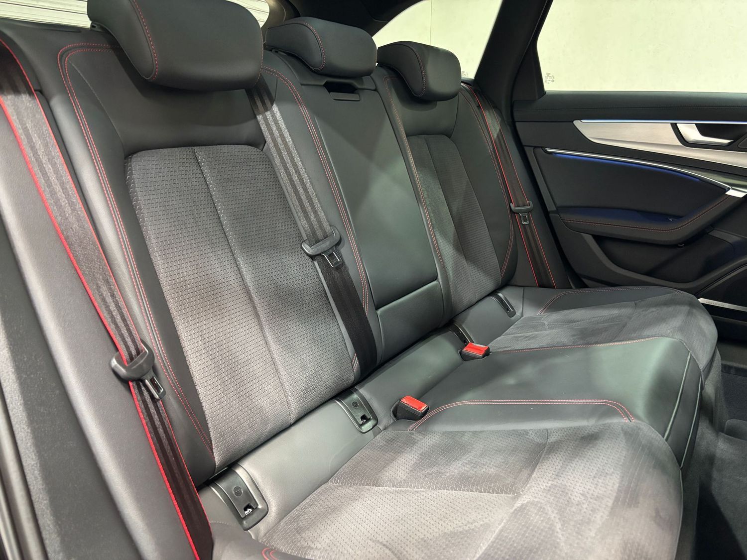 Fahrzeugabbildung Audi A6 45TDI qua S line sport #Matrix#Black#B&O#Pano