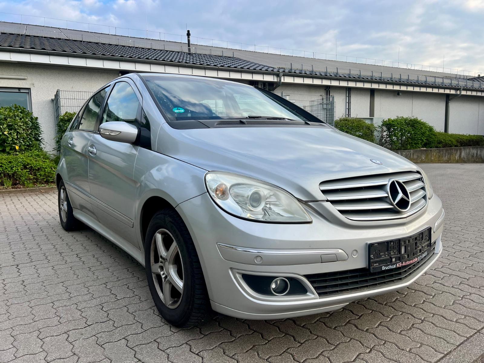 Mercedes-Benz B 170*NAVI*TEILLEDER*TÜV-NEU