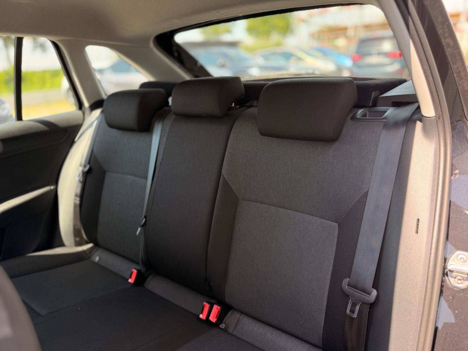 Skoda Rapid Spaceback 1.0 TSI Klima Tüv NEU