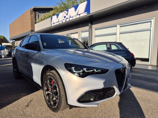 Alfa-Romeo Stelvio - 1