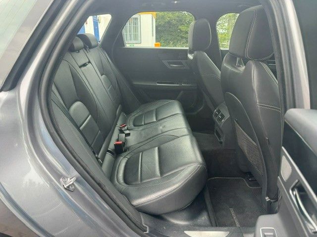 Fahrzeugabbildung Jaguar XF 20d 180PS R-Sport Sportbrake LEDER KAMERA