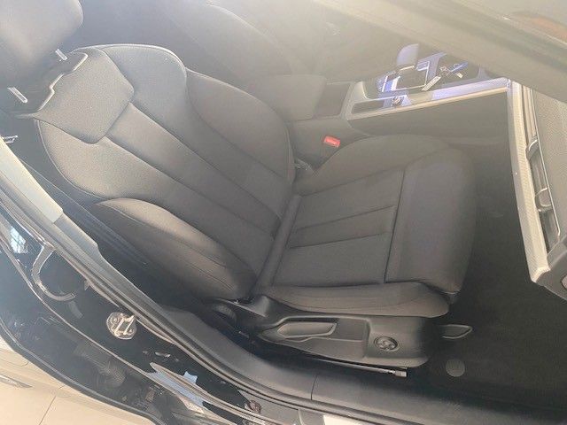 Fahrzeugabbildung Audi A4 Avant 40 TFSI QUATTRO NAVI/LED/KAMERA/SHZ/AHK