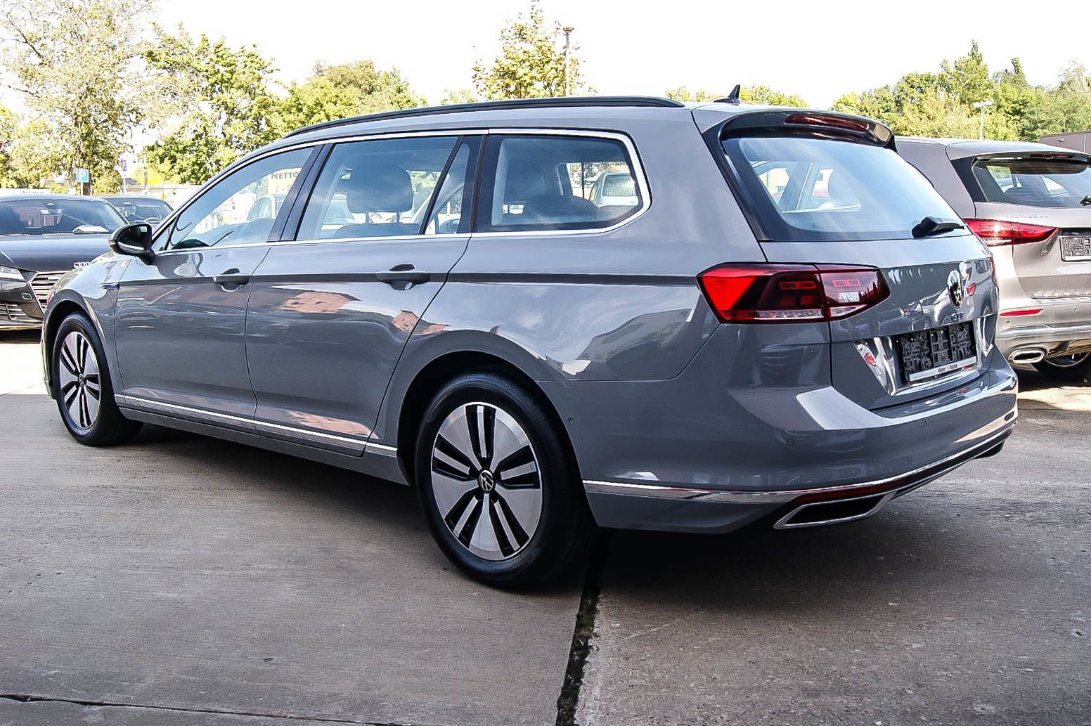 Fahrzeugabbildung Volkswagen Passat Variant HYBRID GTE iQ LED ACC NAVI 1.HAND