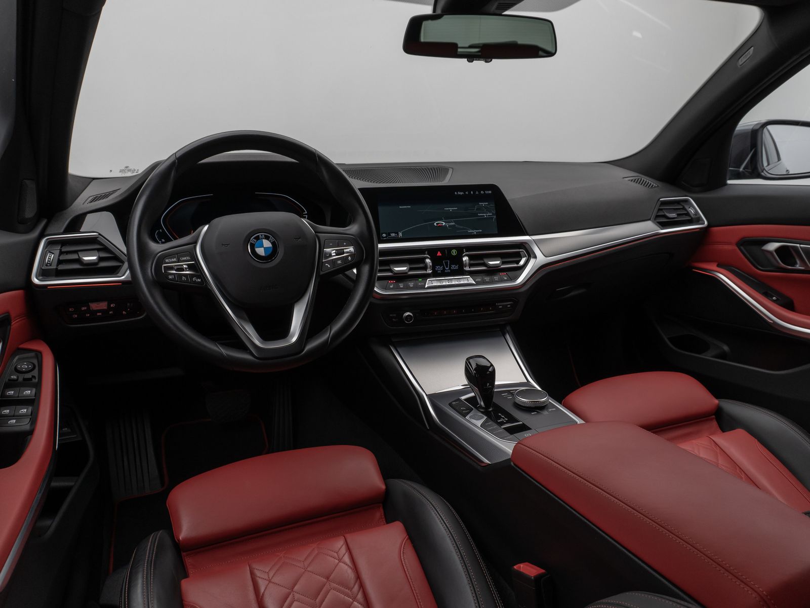 Fahrzeugabbildung BMW 330i xD SportLine Laser DAB HiFi PDC AHK Komfort