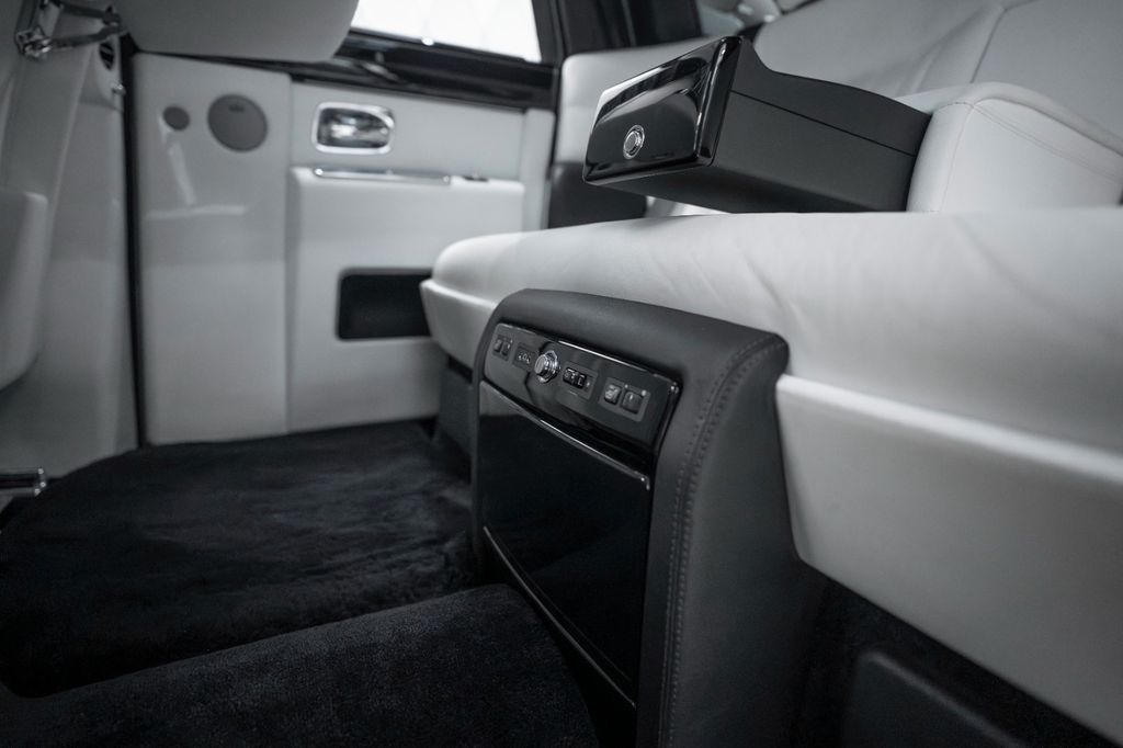 Phantom BLACK/WHITE STARLIGHT TABLES - Bild 26