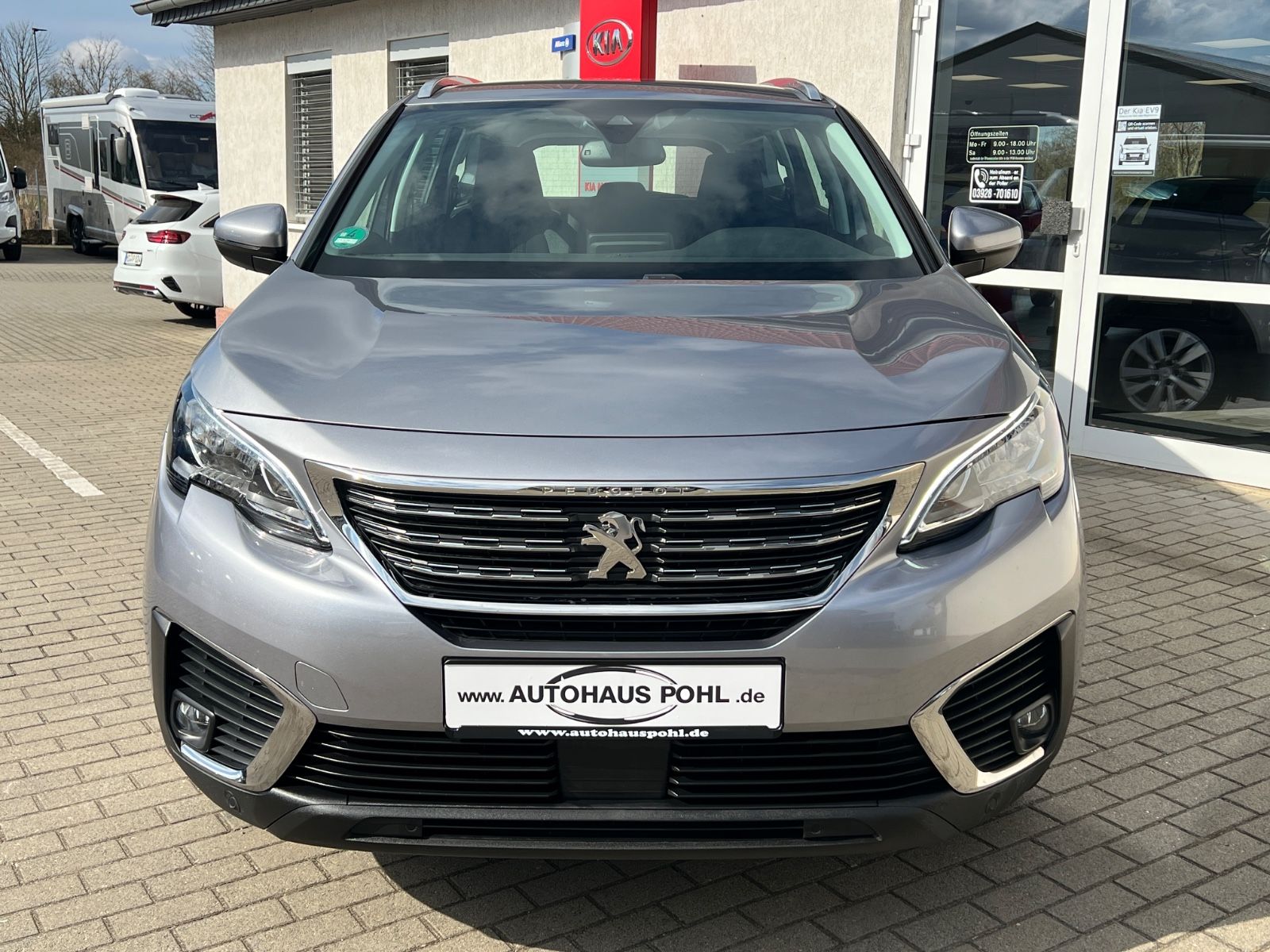 Fahrzeugabbildung Peugeot 5008 PureTech 130 Allure