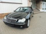 Mercedes-Benz C 320  Lim. Avantgarde  Autom/SD/Navi/Leder - gebrauchte Mercedes-Benz C 320 aus dem Jahr 2002