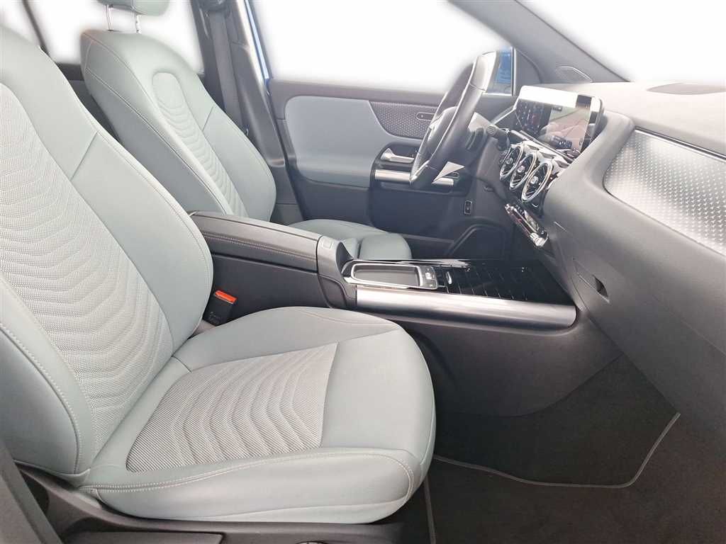 Mercedes-Benz GLA 180 Prgressive Line Advanced DCT Standhz foto 18