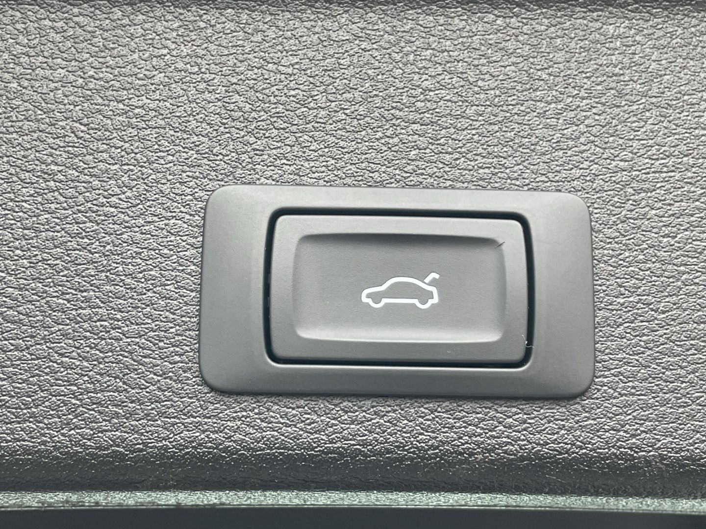 A4 Avant 40 2.0 TFSI S tronic AHK/Kamera/App-Con