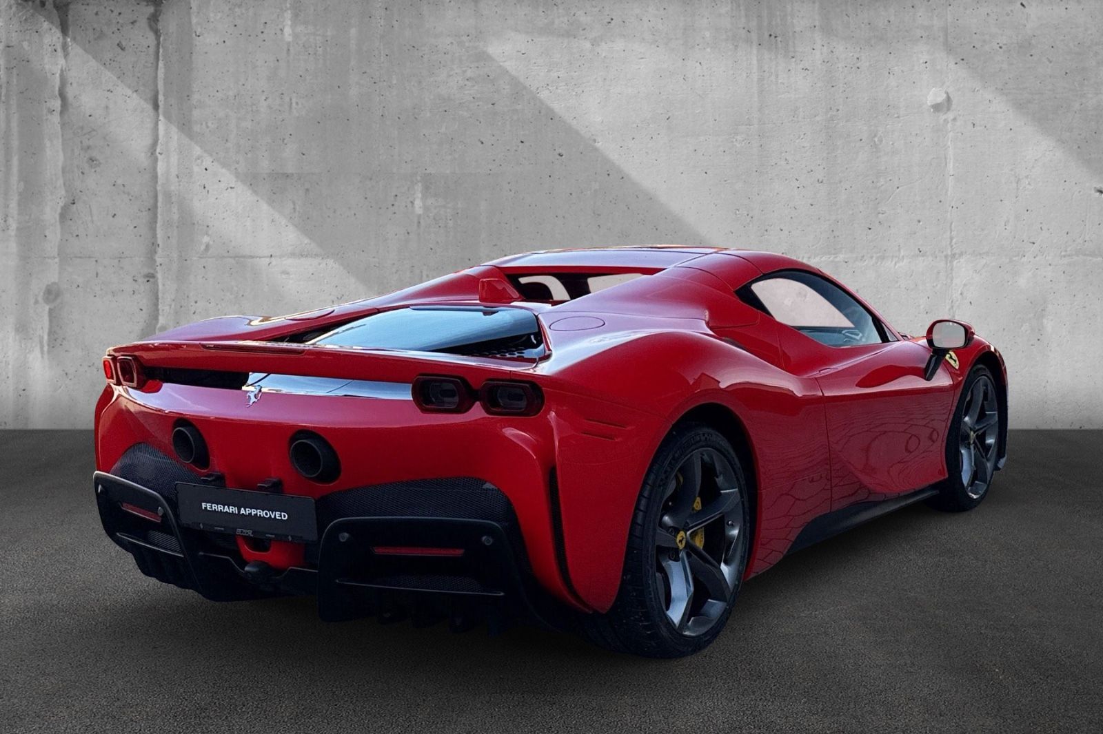 Fahrzeugabbildung Ferrari SF90 Spider*belüftete Sitze*Nackenhzg*Lift*JBL*