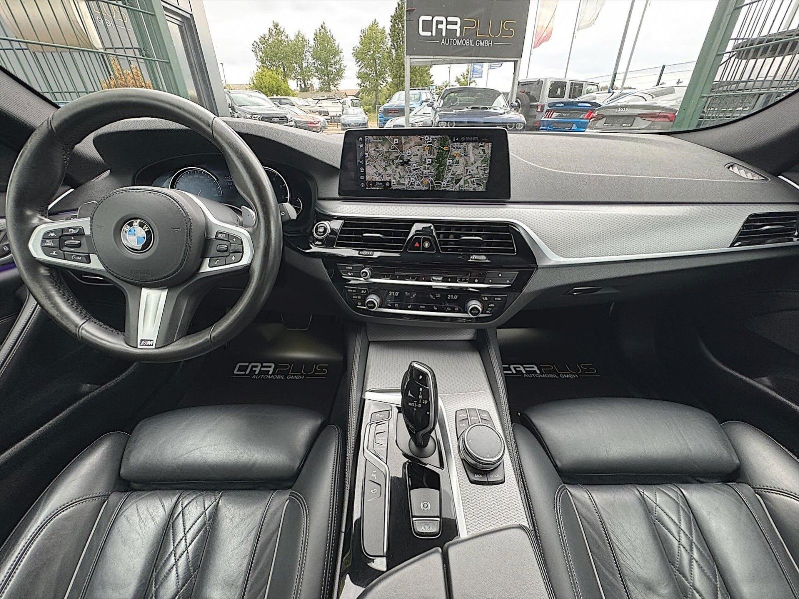 Fahrzeugabbildung BMW 530i M Sport Shadow Line *ACC*LED*Head-Up*360°*