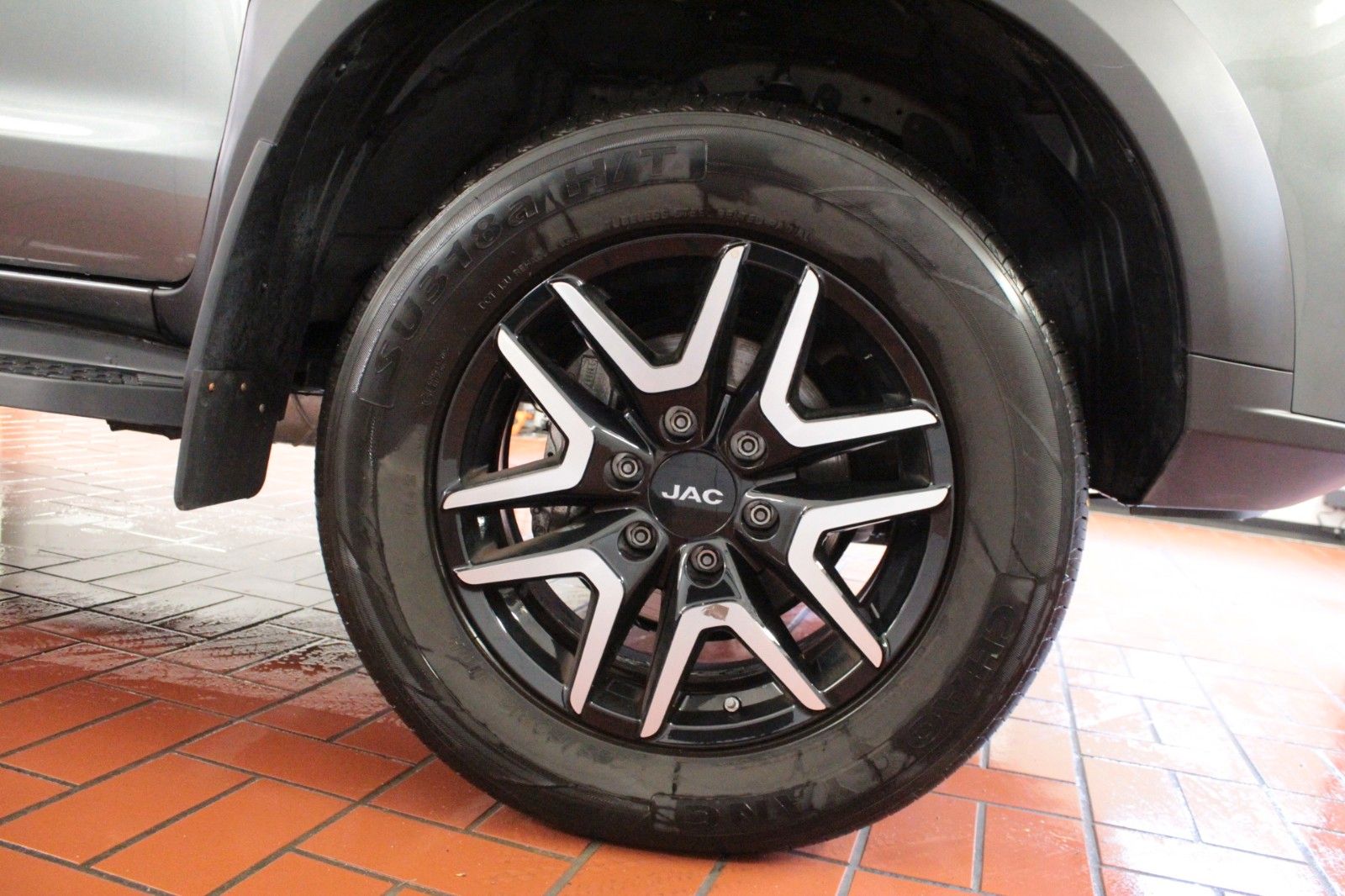 Fahrzeugabbildung JAC 8 Pro  Pickup Doppelkabine *3 to.AHK *