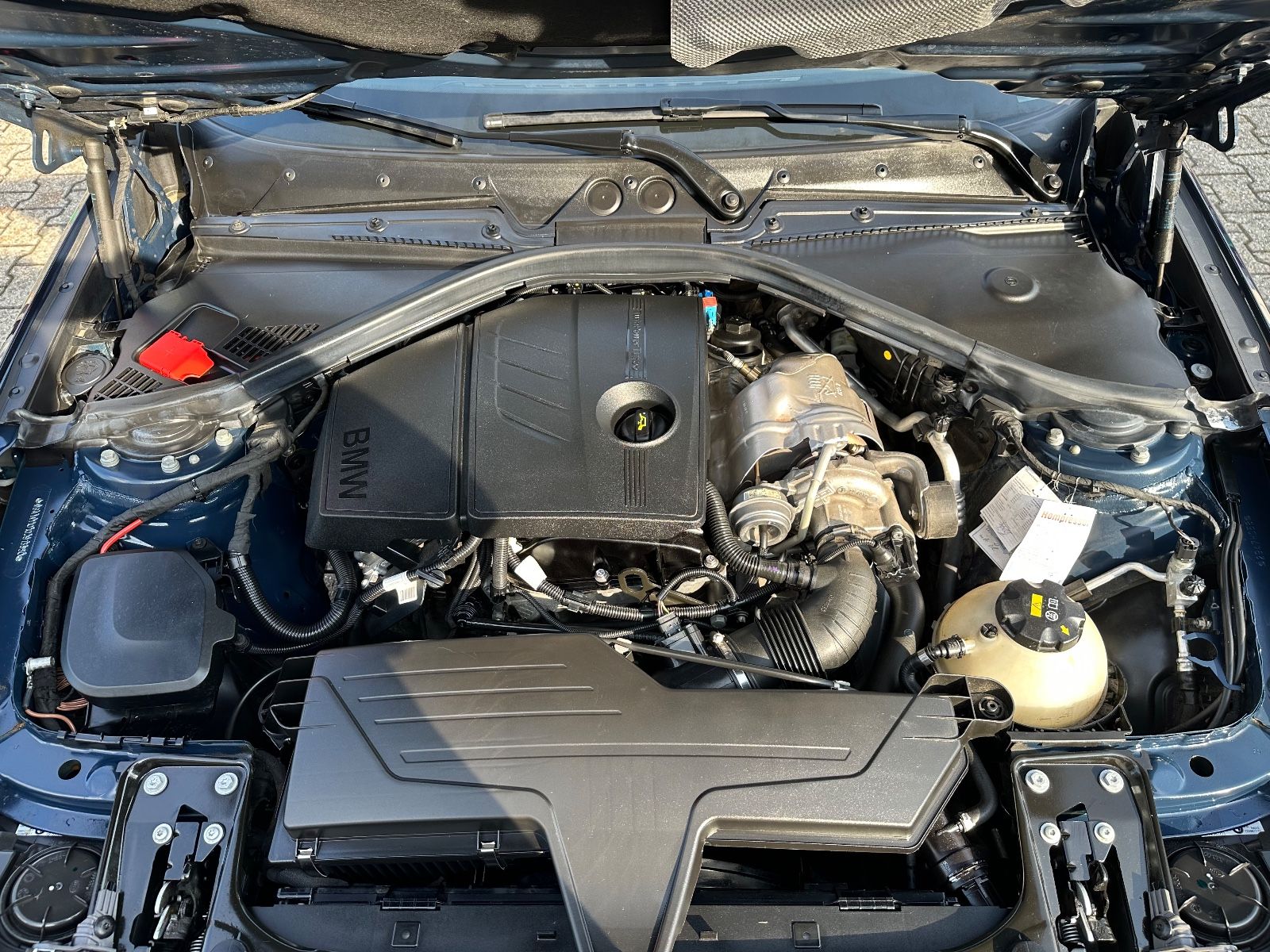 Fahrzeugabbildung BMW 116 Baureihe 1 Lim. 5-trg. 116i XENON PDC KLIMAT