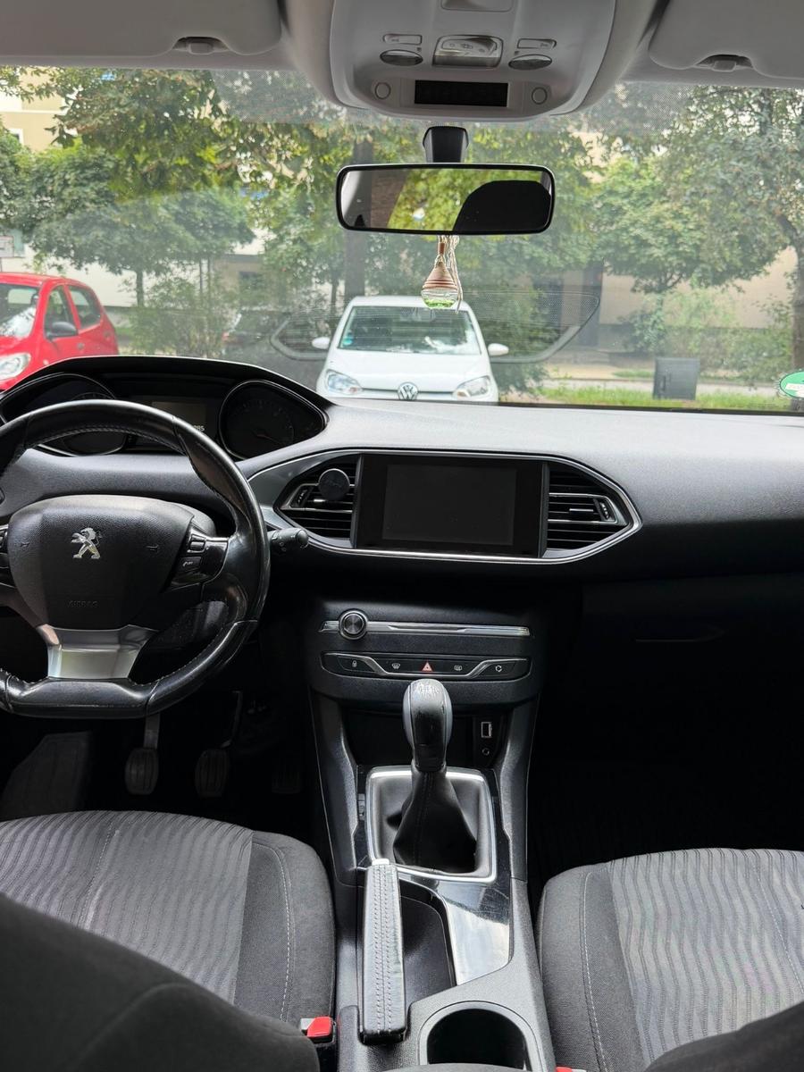 Peugeot 308 2014 — photo 14