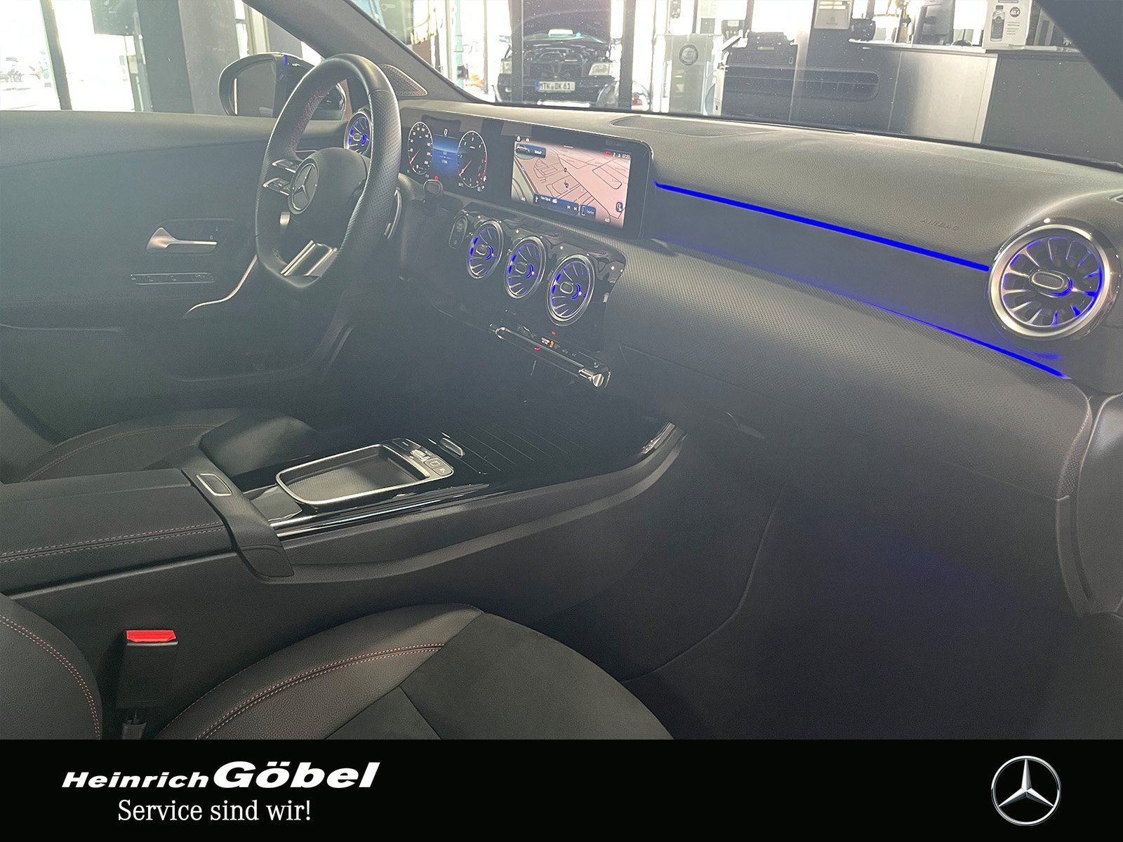 Fahrzeugabbildung Mercedes-Benz A 200 d AMG+360°+AMBIENTE+TOTWINKEL+LED+CARPLAY