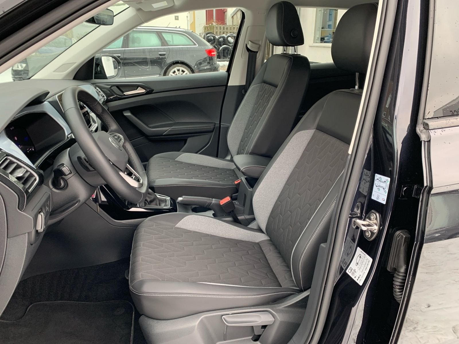 Volkswagen T-Cross - Bild 15