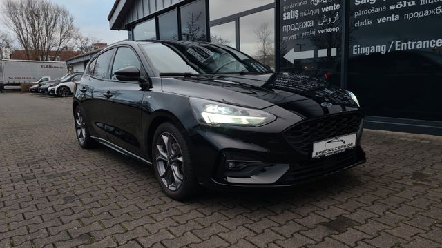 Ford Focus ST-Line 1.5 - HUD - LED - CAM - WINTER -