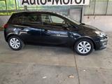 Opel Corsa E Edition - Opel Corsa aus 2015 mit Benzin-Antrieb: Kleinwagen