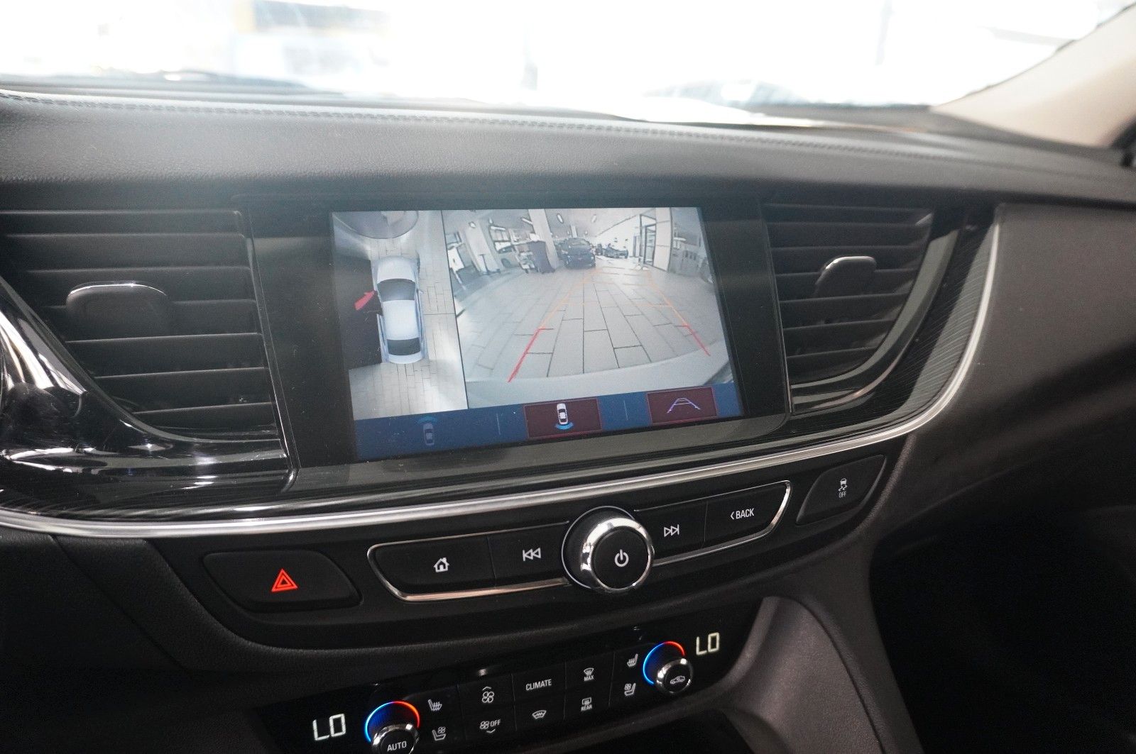 Fahrzeugabbildung Opel Insignia B ST 2.0D INNOV. 4X4 NAVI/LED/360°/HUD