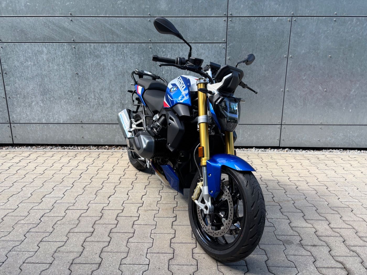 Fahrzeugabbildung BMW R 1250 R Style Sport 4 Pakete