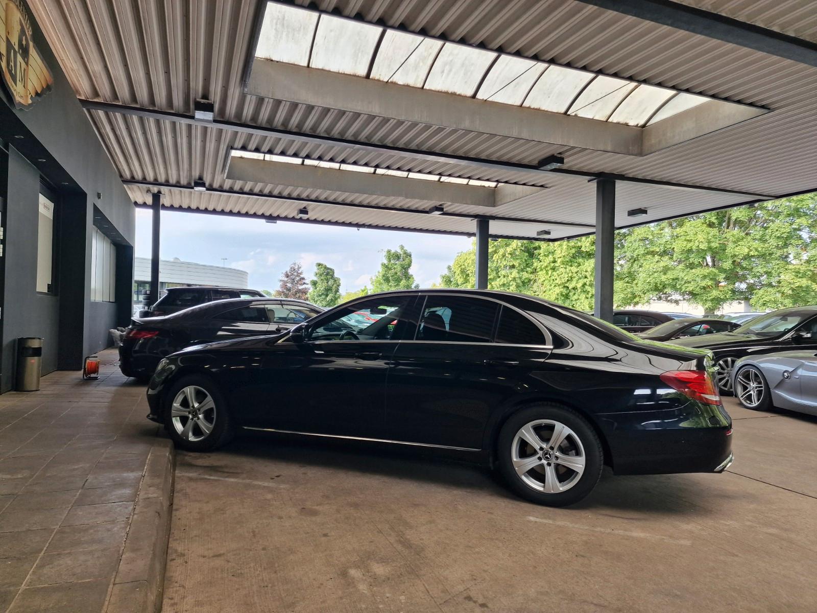 Mercedes-Benz E 220d Lim. AVANTGARDE Teilleder/Kamera/LED
